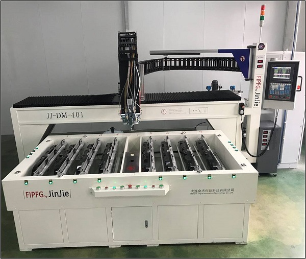 訂制多維恒溫密封涂膠點膠機(jī)